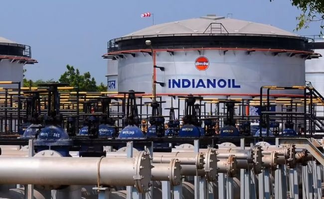 Багато великих індійських нафтопереробників знову почали закуповувати російську нафту