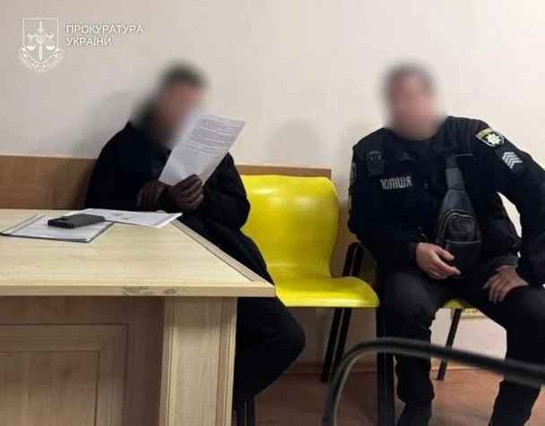 Трагедія у Києві: син зв'язав батька і на його очах задушив бабусю і намагався вбити матір