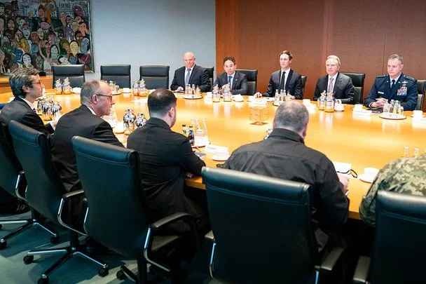 Переговоры в Берлине: чего требуют от Украины и на какие уступки Киев может пойти