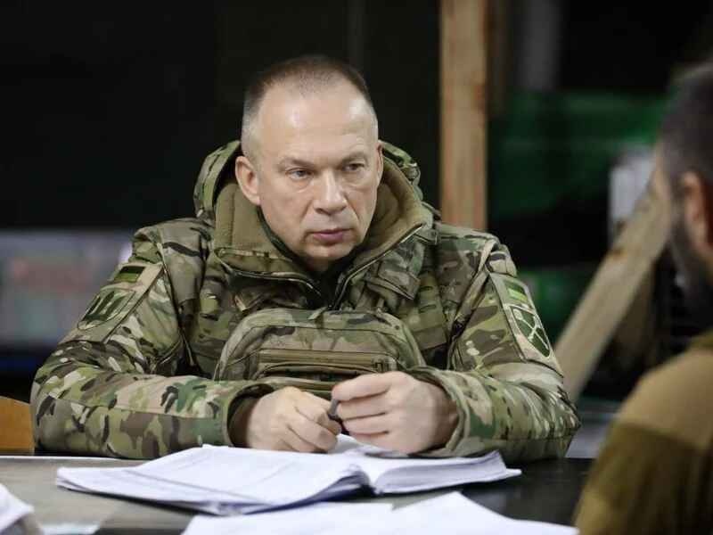 Россия нарастила группировку своих войск до свыше 700 тысяч человек, - Сырский