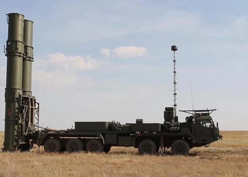 Росія оголосила про бойове розгортання першого полку ЗРК С-500: чим небезпечний цей комплекс
