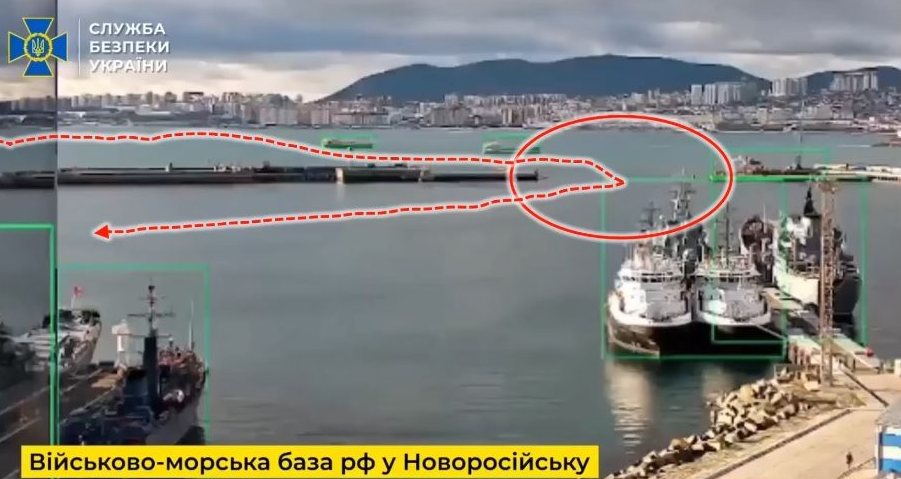 Очманіла навіть риба: Плетенчук прокоментував ураження субмарини в порту РФ