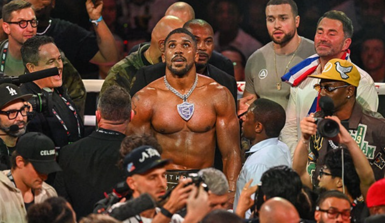 Джошуа отправил Пола в нокаут в шестом раунде