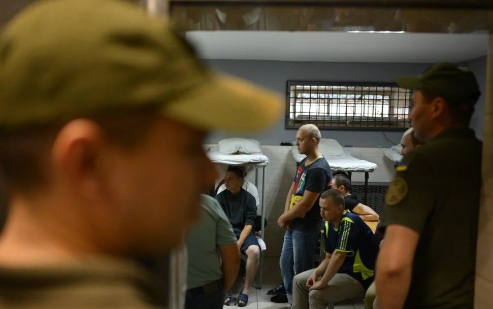 Россияне боятся плена и обменов:  WSJ объясняет, почему