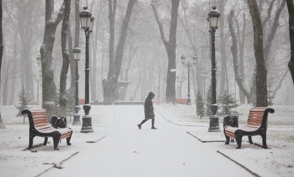 Морозы несколько ослабнут: синоптики предупредили о погодных сюрпризах