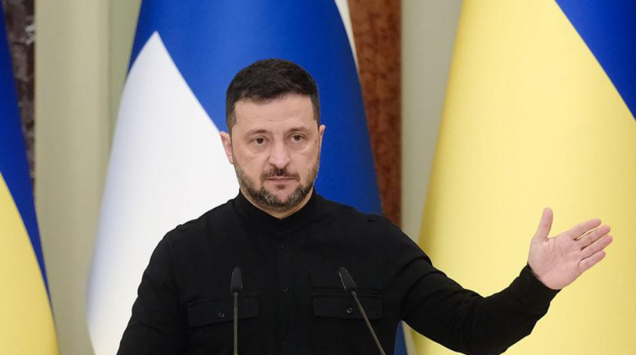 Вывод войск из Донбасса в обмен на мир: Зеленский озвучил настроения украинцев