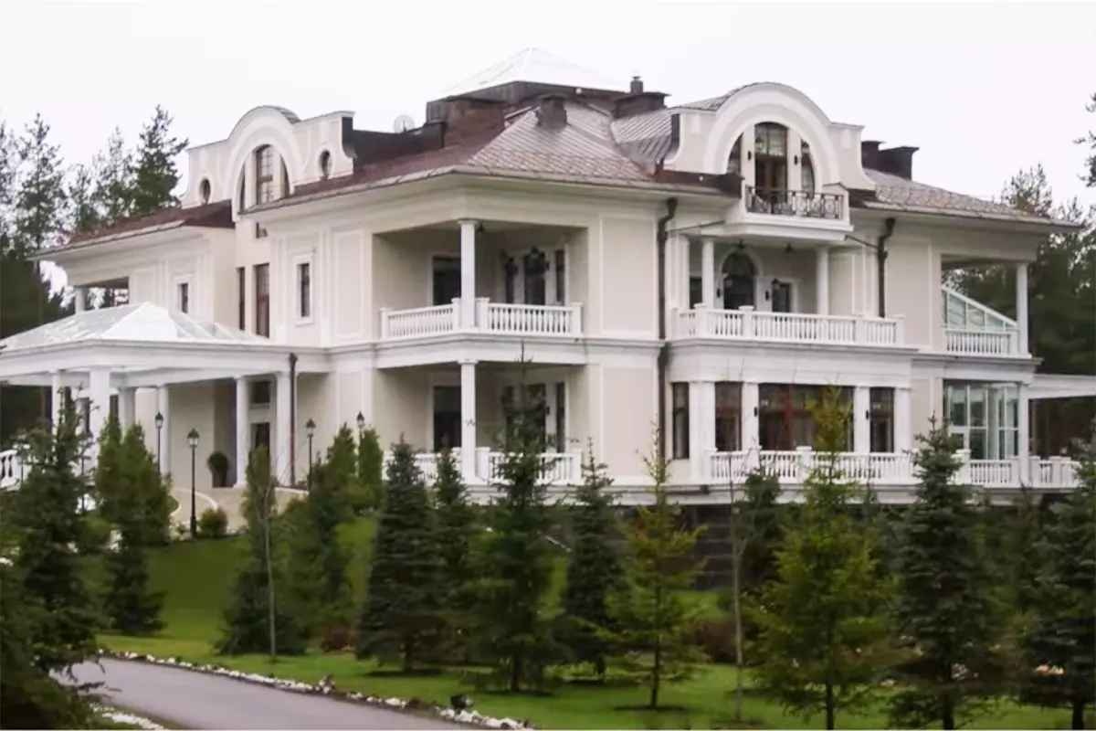 В США Трампа раскритиковали за реакцию на заявления РФ о дронах над резиденцией Путина