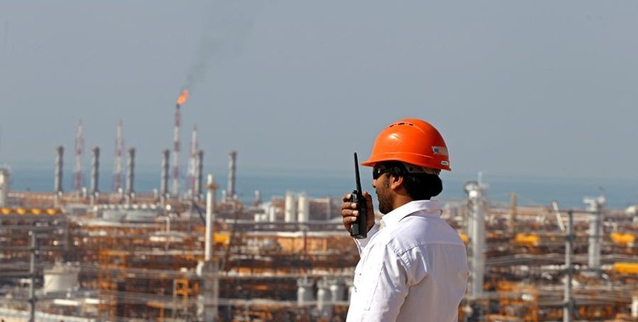 Поставки российской нефти в Индию снизились до самого низкого уровня за 3 года, - Bloomberg