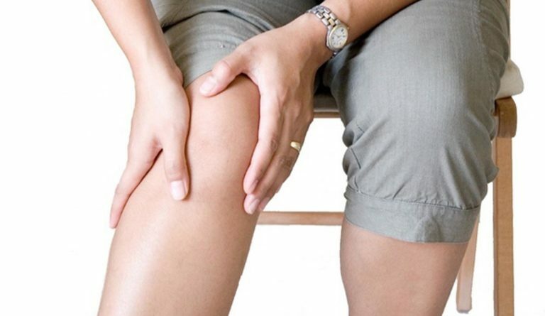 Врач назвал продукты, которые стоит добавить в рацион при болях в суставах