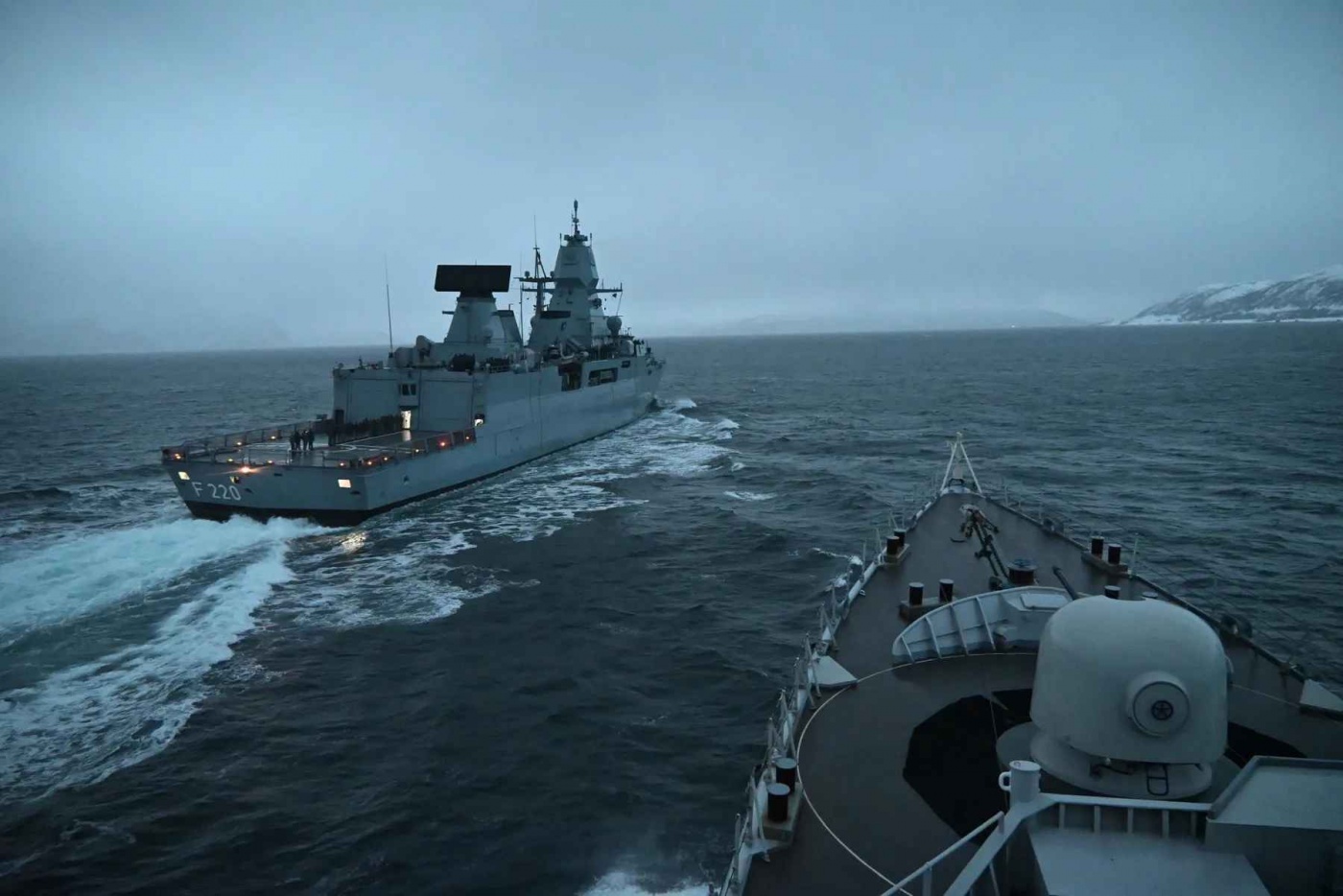 НАТО не хватит сил для затяжной войны с Россией, - командующий ВМС Британии