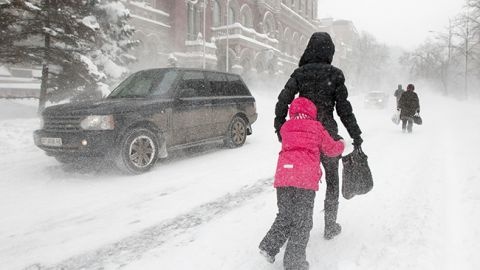 Сильні морози та значні снігопади: на Україну насувається різке похолодання