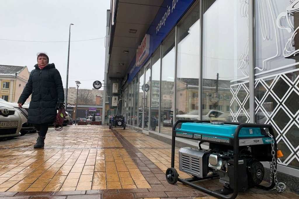 Нічна атака РФ на енергетичну інфраструктуру: десятки тисяч сімей на Одещині залишилися без світла