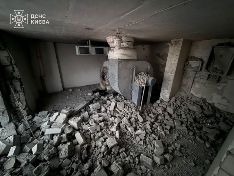 У Києві зруйновано стіну в 15-поверхівці внаслідок падіння дрону