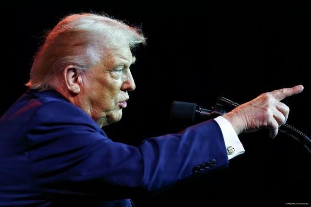 Пока все отвлечены Гренландией, Трамп присматривается к новой жертве, - NBC News