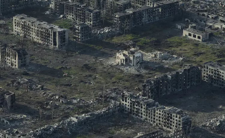 Россияне постоянно давят на Часов Яр: какая ситуация в городе