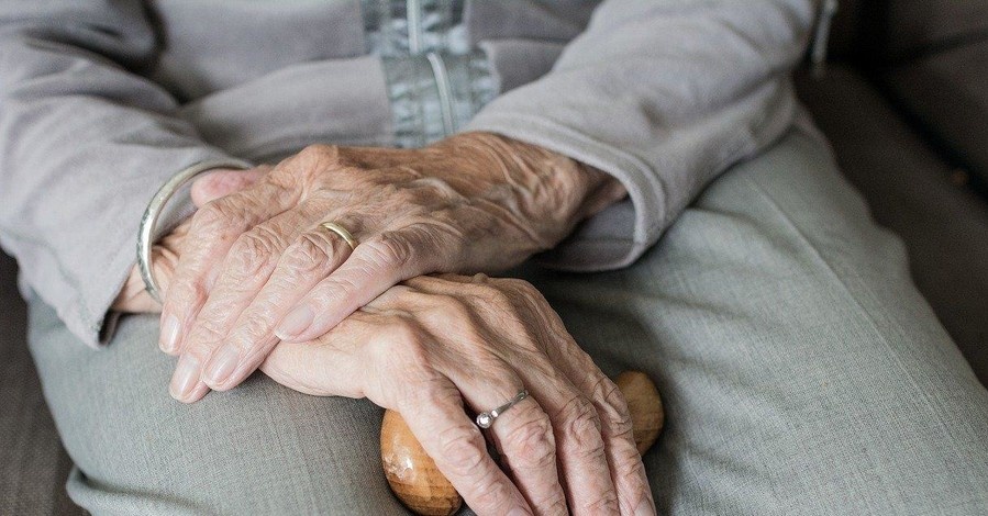 Пенсионеров в Украине стало меньше: в Минсоцполитики озвучили новые данные