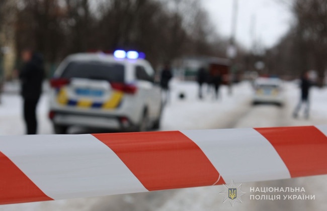 У Запоріжжі підліток влаштував стрілянину біля будинку та підстрелив себе