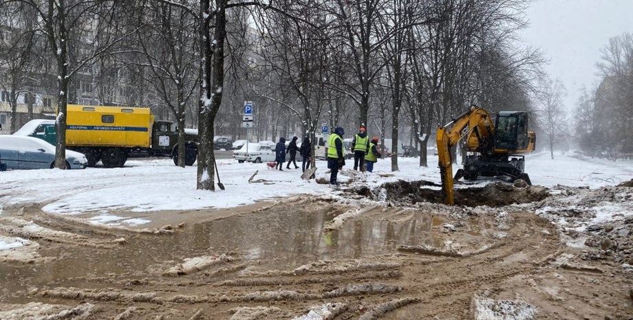 "Київводоканал" запевняє, що каналізація у столиці не замерзне
