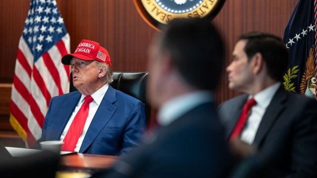 Трампу представили несколько расширенных сценариев ударов по Ирану, - NYT