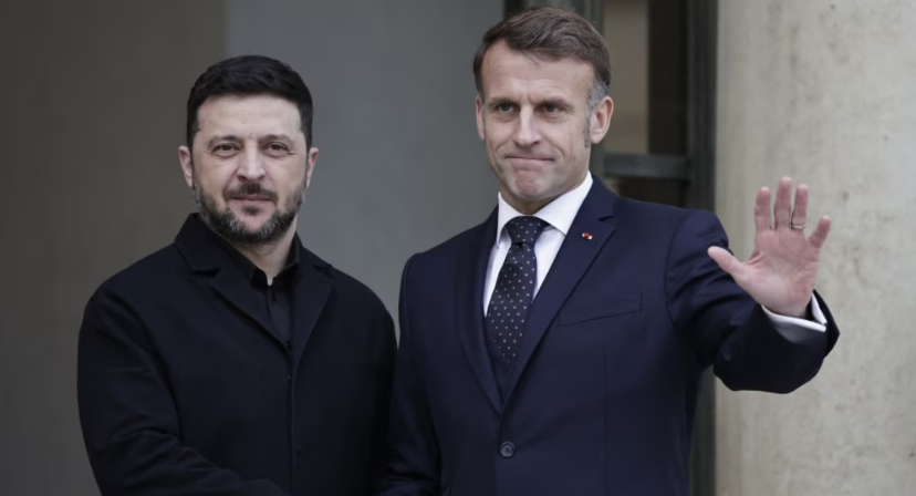 Макрон сказав Зеленському, що буде змушений відпустити затриманий танкер РФ