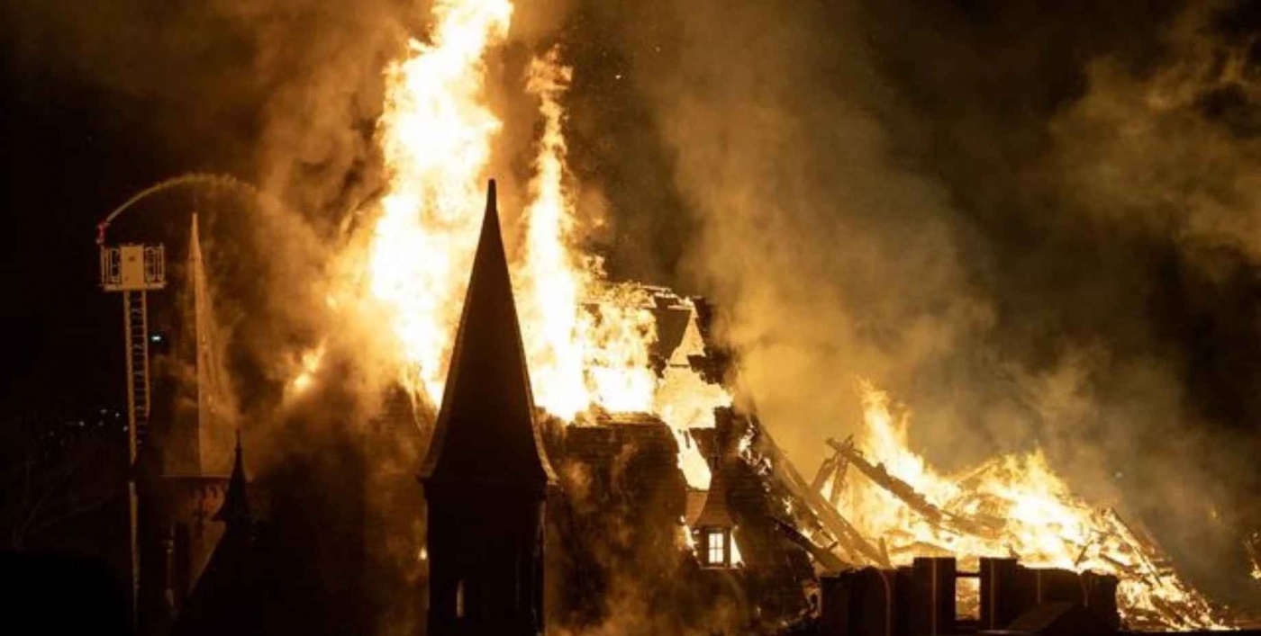 В Амстердаме в новогоднюю ночь едва не сгорела старинная церковь