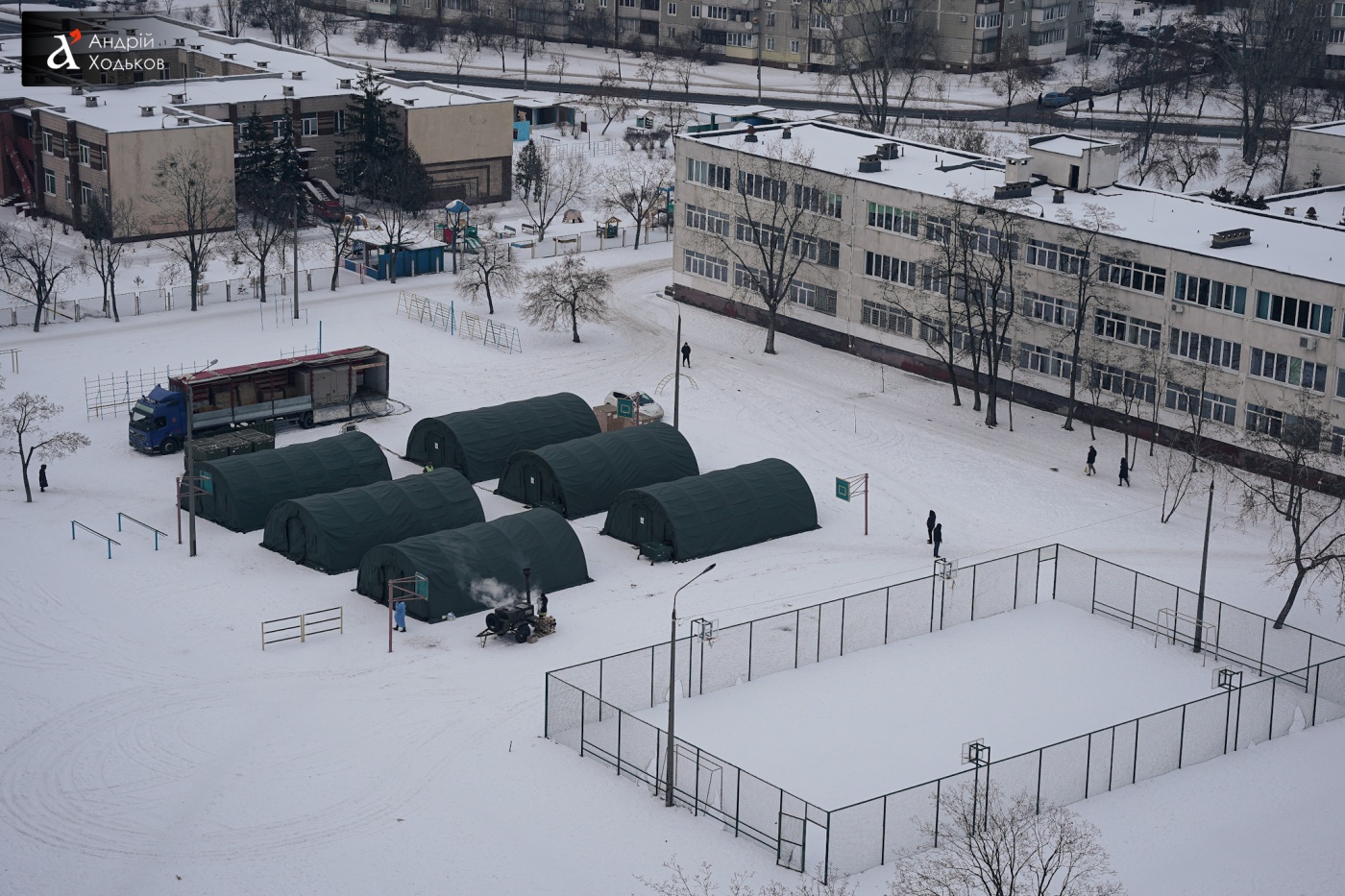 У Києві розгорнули великі пункти обігріву зі спальними місцями