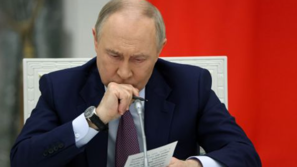 "Сужается окно": у Путина все меньше возможностей затягивать войну из-за дефицита в бюджете, — СМИ