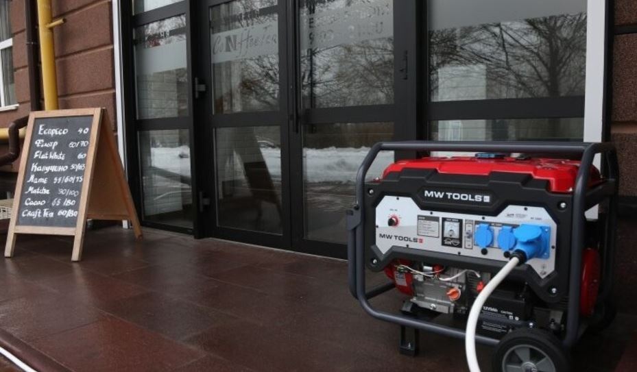 Стало відомо, чи можна включати доплату за генератор у чек: за порушення світить штраф