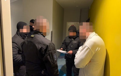 ДБР затримало офіцера одного з районних ТЦК Київської області за систематичне фізичне насильство над військовозобов'язаними