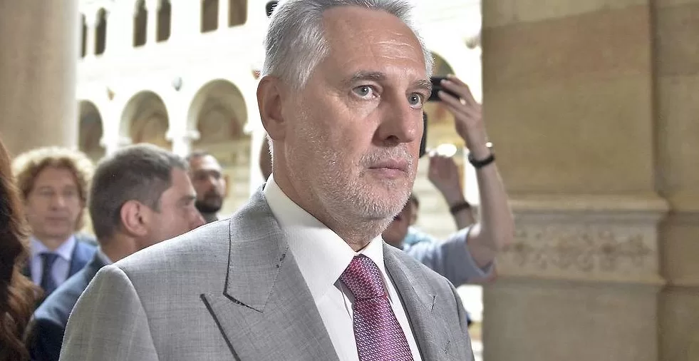 Зеленский ввел новые санкции против Фирташа