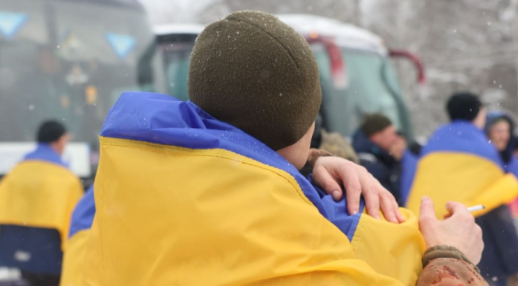 Після довгої паузи. Україна повернула з російського полону 157 українців