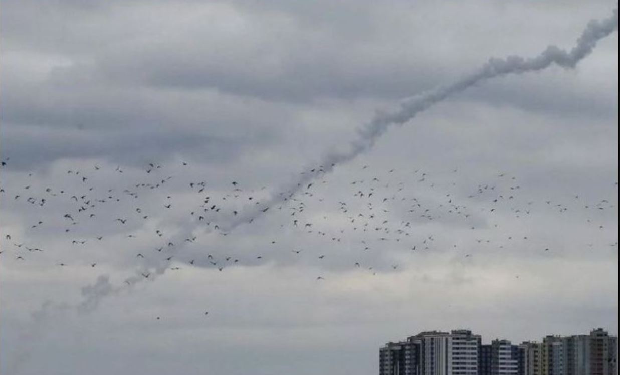 Атака РФ на Дніпро та Запоріжжя: понад 10 людей поранено, є руйнування