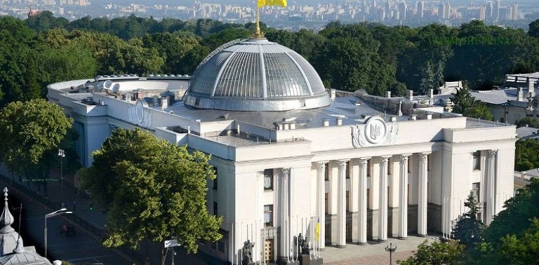 В Раді вирішили взятися за рієлторів: що планують змінити