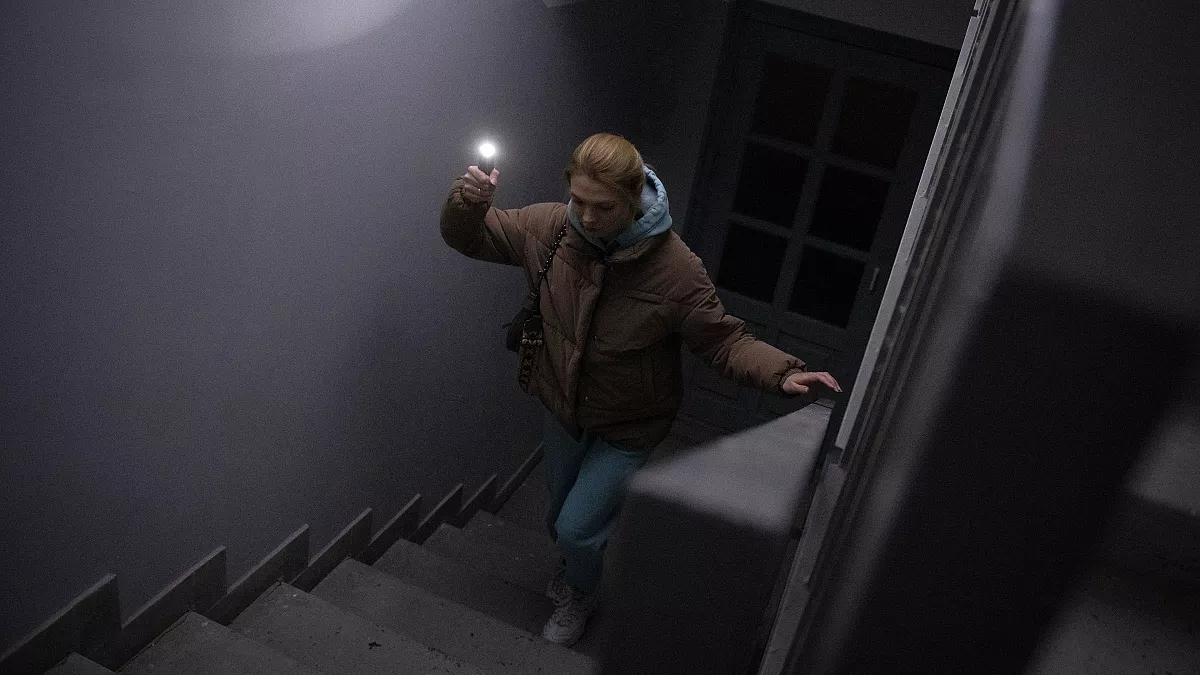 Українцям доведеться жити з графіками відключень від 3 до 7 років, - енергетичний експерт