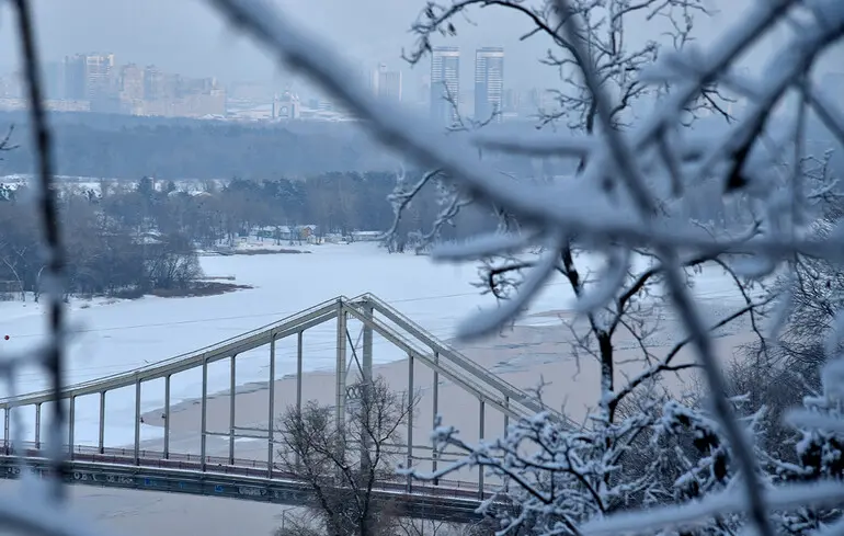 Погода на 13 лютого: синоптики прогнозують дощ, місцями з мокрим снігом