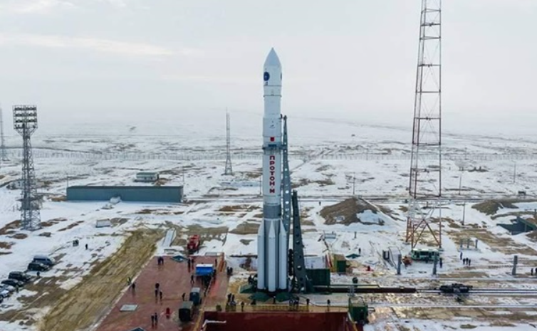 Россия впервые за почти три года запустила тяжелую ракету "Протон-М"