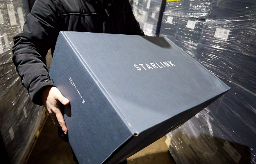 Окупанти шукають «посередників» для реєстрації Starlink