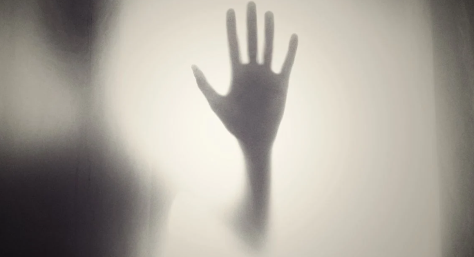 Зґвалтування у Мукачеві: поліція виламала двері квартири, щоб врятувати 16-річну дівчину