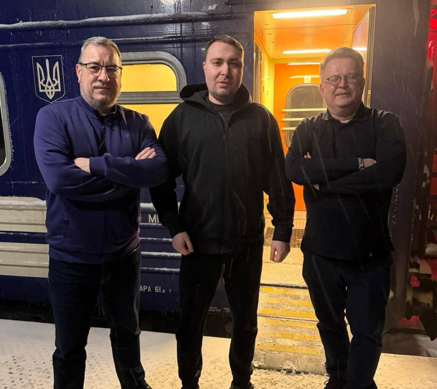 Украинская делегация отправилась в Швейцарию на очередной раунд мирных переговоров