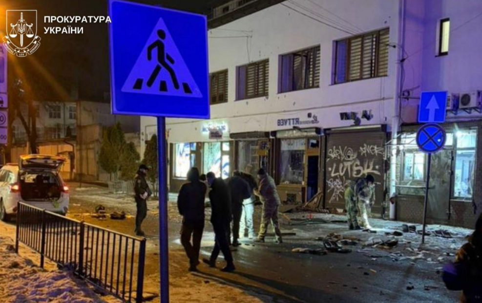 В результате взрыва во Львове погибла женщина-полицейская. В прокуратуре рассказали детали