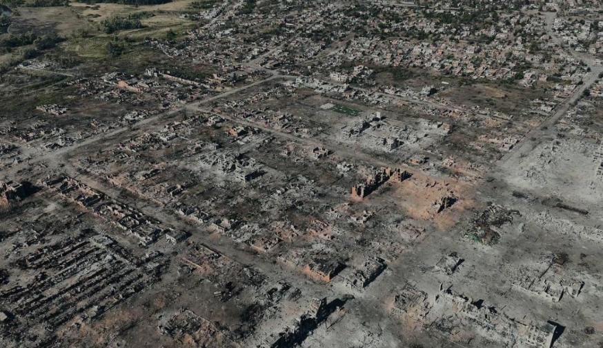 У Вовчанську росіяни намагаються оточити українські війська — військовий