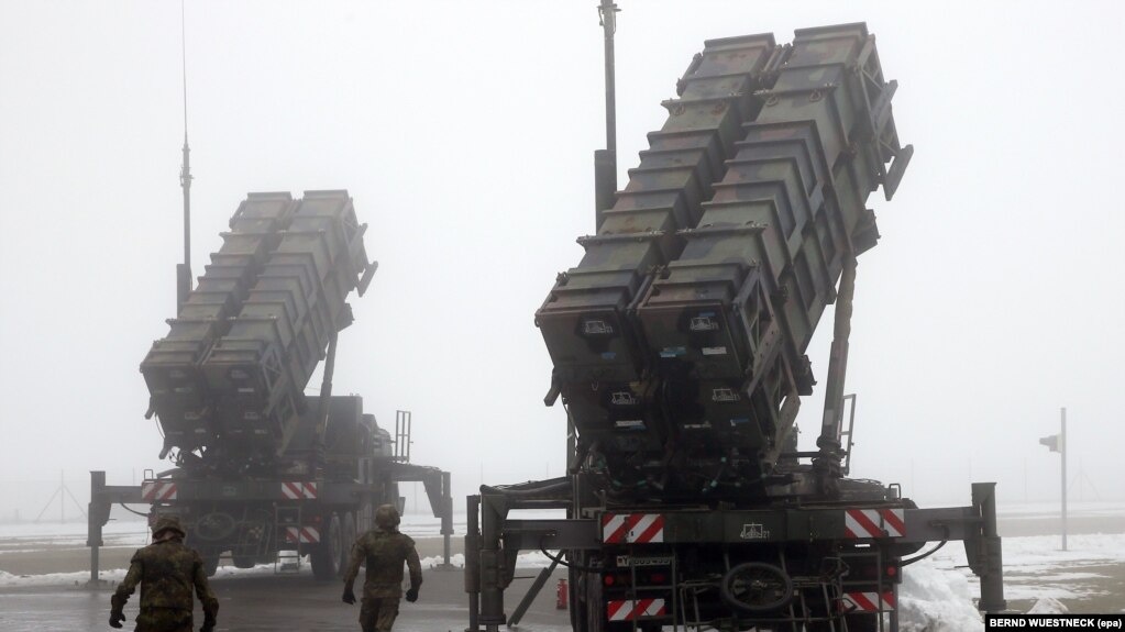 Международные партнеры не дают лицензии Украине на производство систем ПВО, - Зеленский