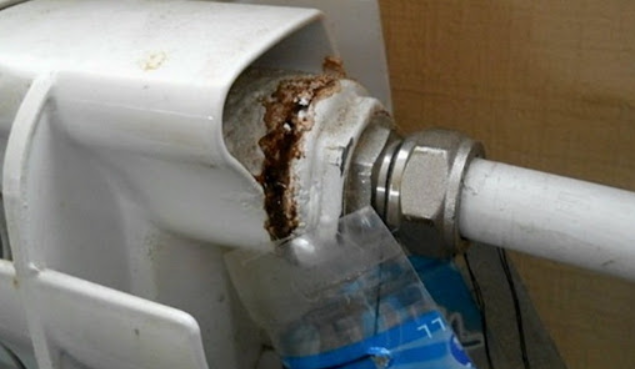 Части домов в Киеве грозит коммунальная катастрофа: кто в зоне риска