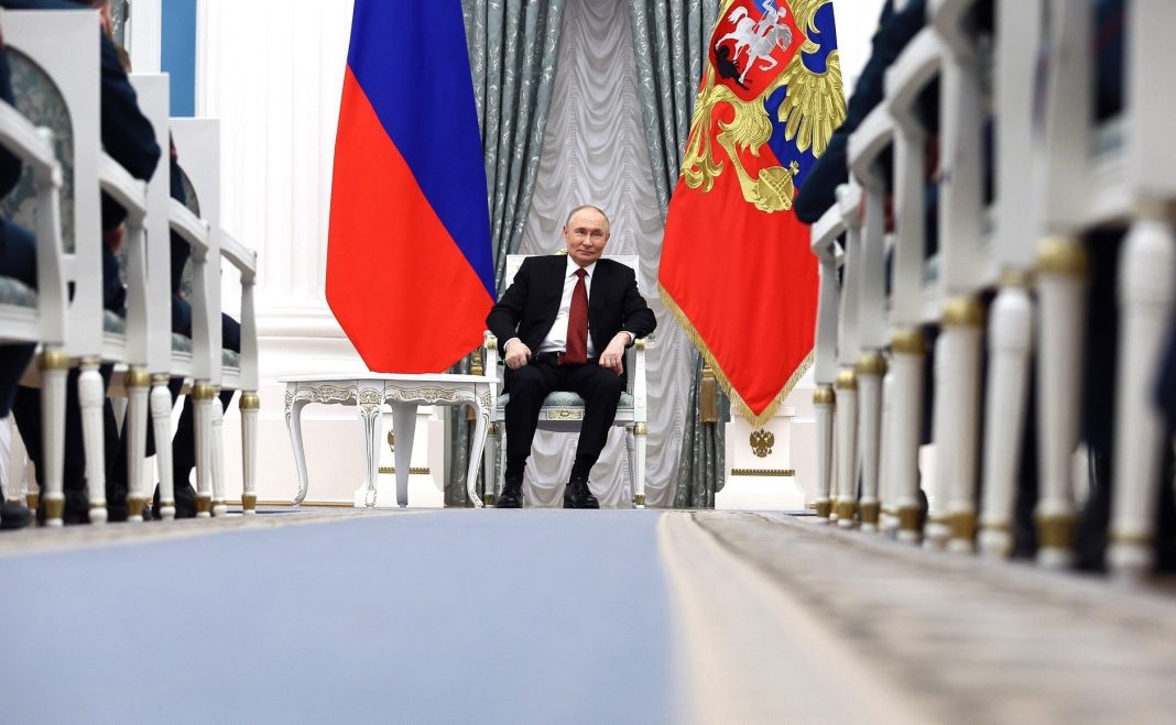 Экономика России входит в фазу серьезных проблем, - Bloomberg