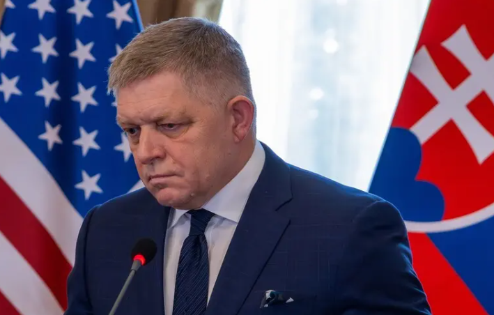 "Дружби" не буде? Фіцо розкрив деталі розмови з Зеленським