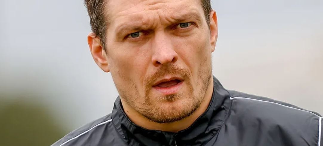 Усик дав перший коментар після оголошення бою з кікбоксером