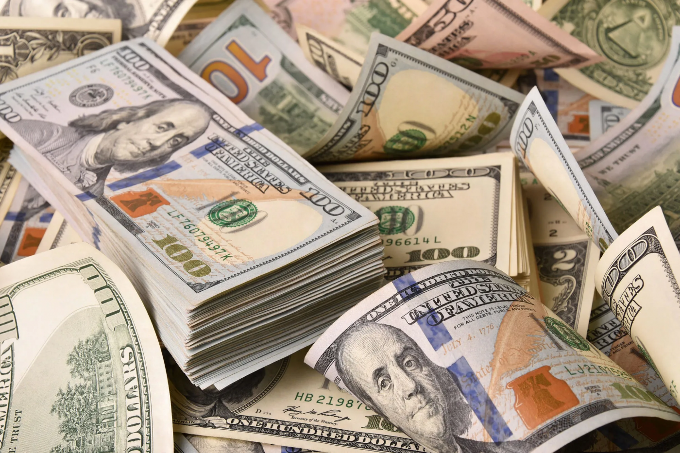 Долар втрачає свою цінність як актив, - аналітики