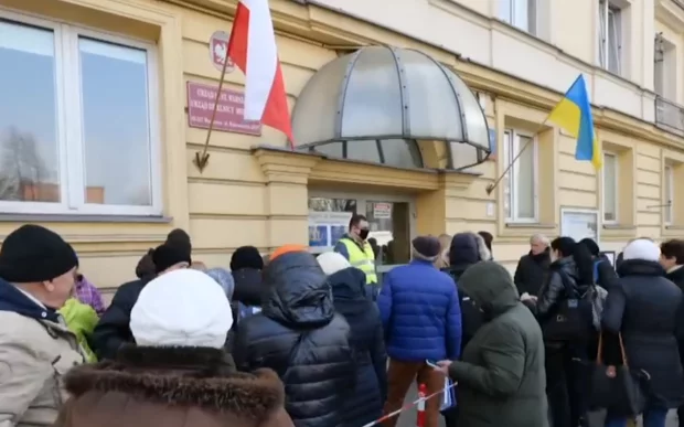 Польща скасовує спецзакон для українців: що зміниться