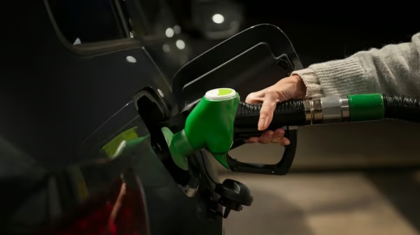 Паливо на АЗС може подорожчати до 90 гривень найближчим часом, - експерт