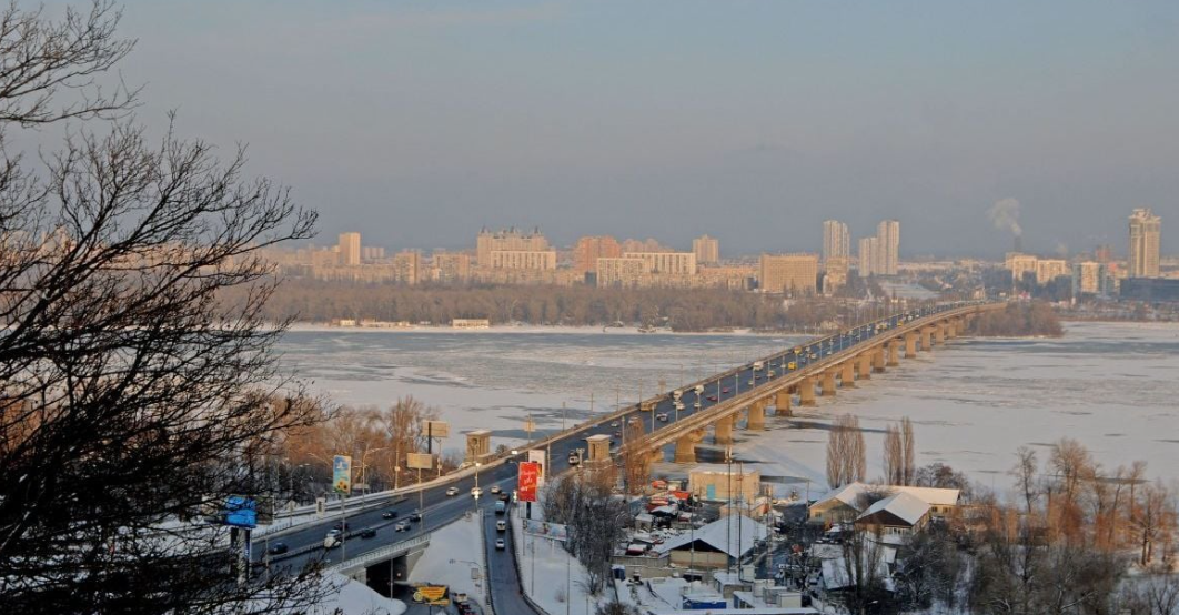 В Киеве проверили мост Патона: безопасно ли им ездить